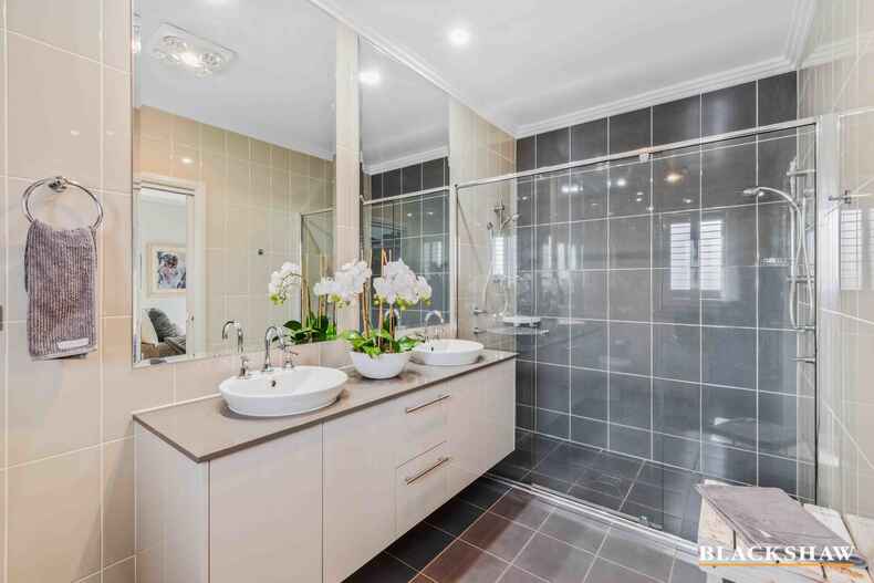 18 John Penn Drive Tomakin 18 John Penn Drive Tomakin