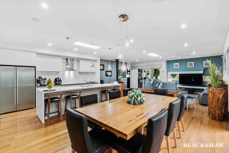 18 John Penn Drive Tomakin 18 John Penn Drive Tomakin