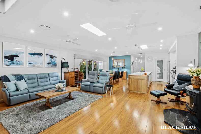 18 John Penn Drive Tomakin 18 John Penn Drive Tomakin