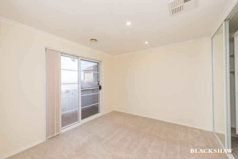 2/3 Barrington Crescent Amaroo