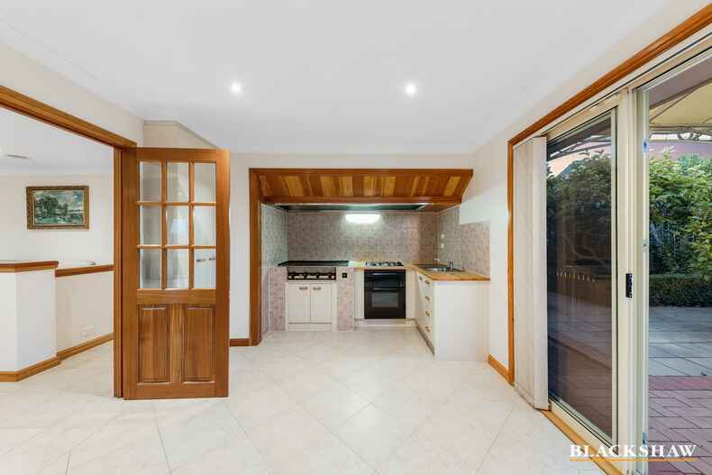 22 Martens Crescent Weston 22 Martens Crescent Weston