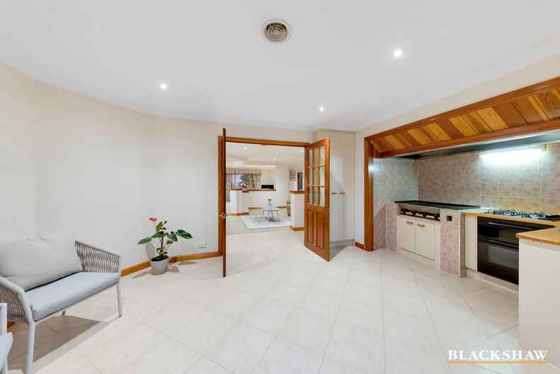 22 Martens Crescent Weston 22 Martens Crescent Weston