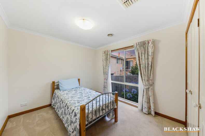 22 Martens Crescent Weston 22 Martens Crescent Weston