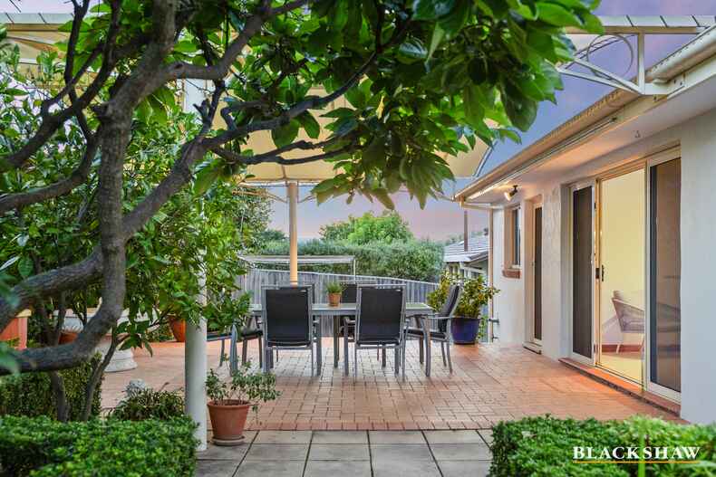 22 Martens Crescent Weston 22 Martens Crescent Weston