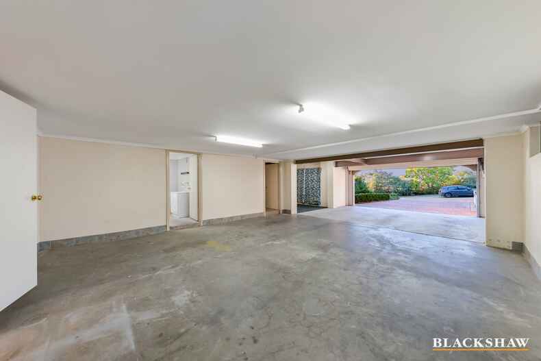 22 Martens Crescent Weston 22 Martens Crescent Weston