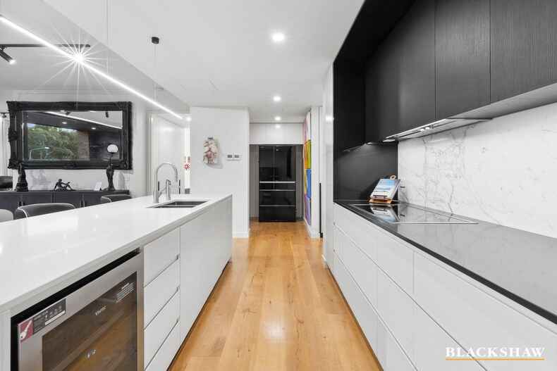 20/7 State Circle Forrest