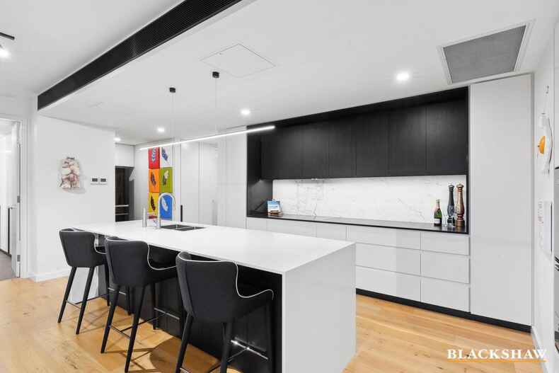 20/7 State Circle Forrest