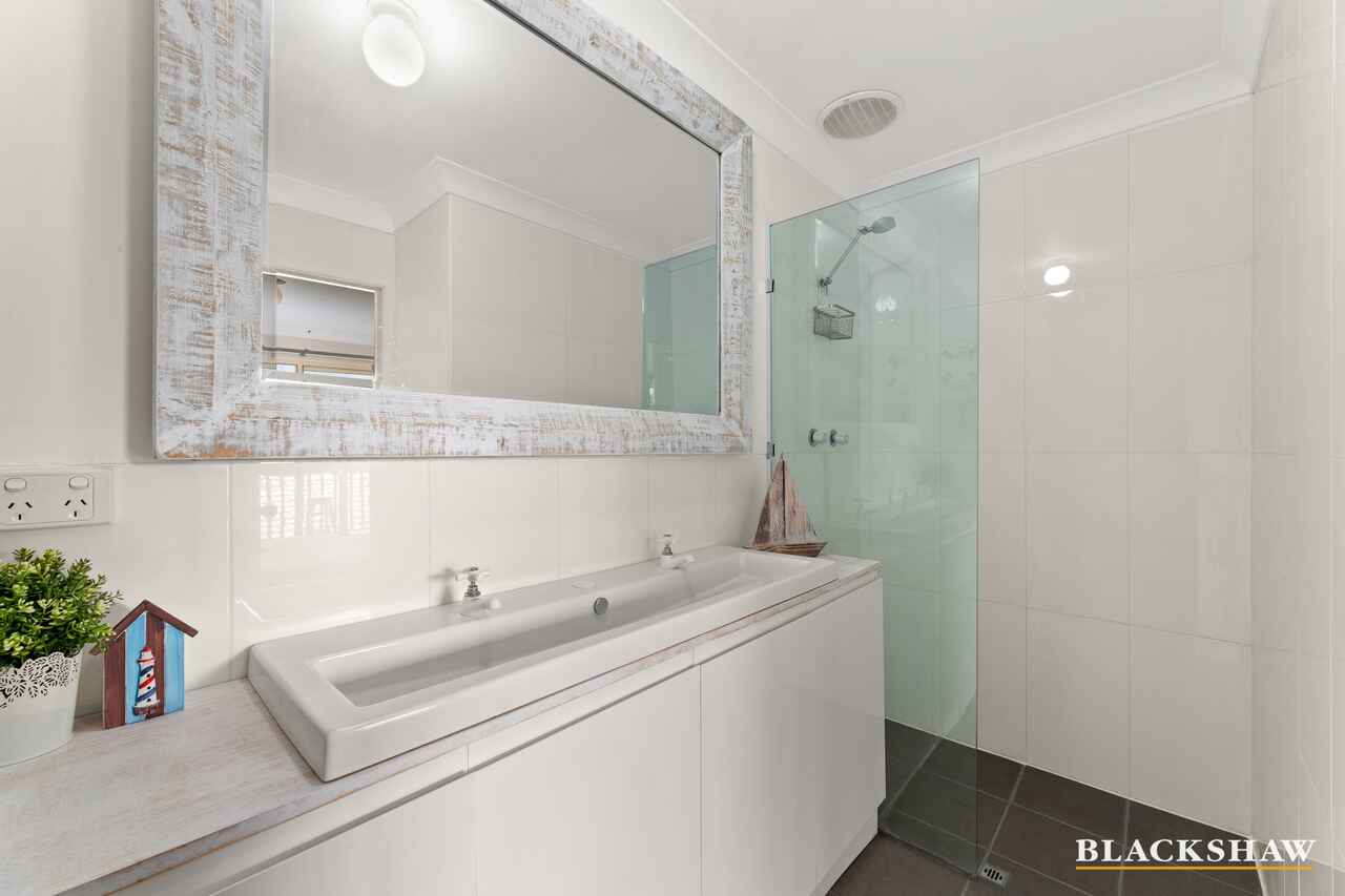 226/27 Byron Court Phillip