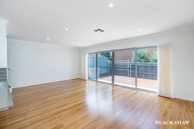 65/4 Pearlman Street Coombs 65/4 Pearlman Street Coombs
