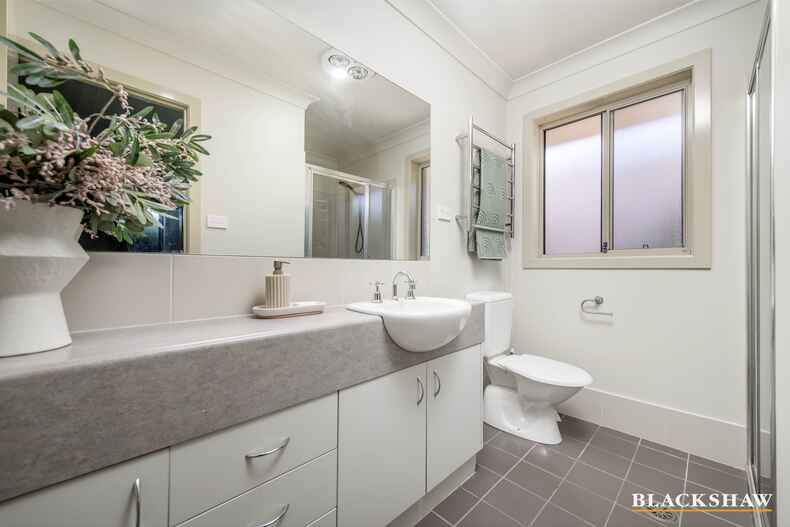 35 Courtneidge Street Dunlop 35 Courtneidge Street Dunlop