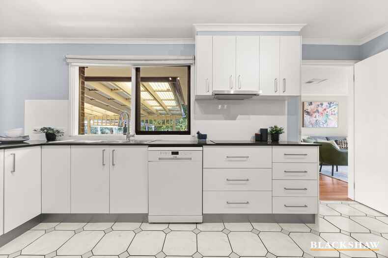 2A Truganini Place Chisholm