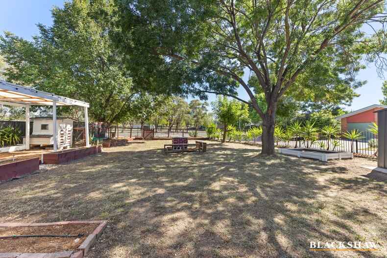 2A Truganini Place Chisholm