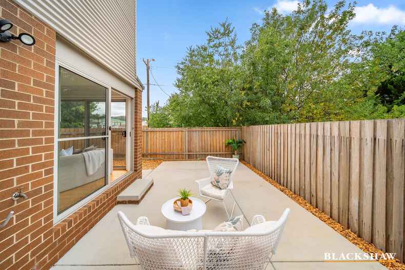 1/27 Yass Road Queanbeyan East