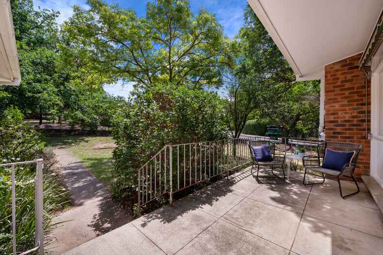 22 Mackennal Street Lyneham