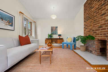 22 Mackennal Street Lyneham