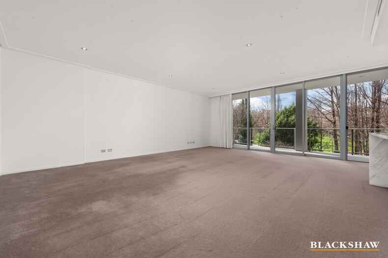 76/15 Coranderrk Street City