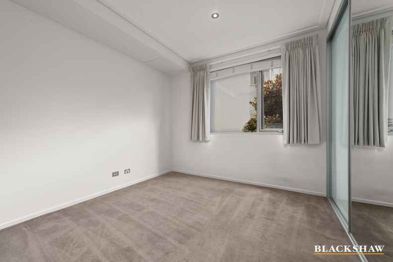 76/15 Coranderrk Street City