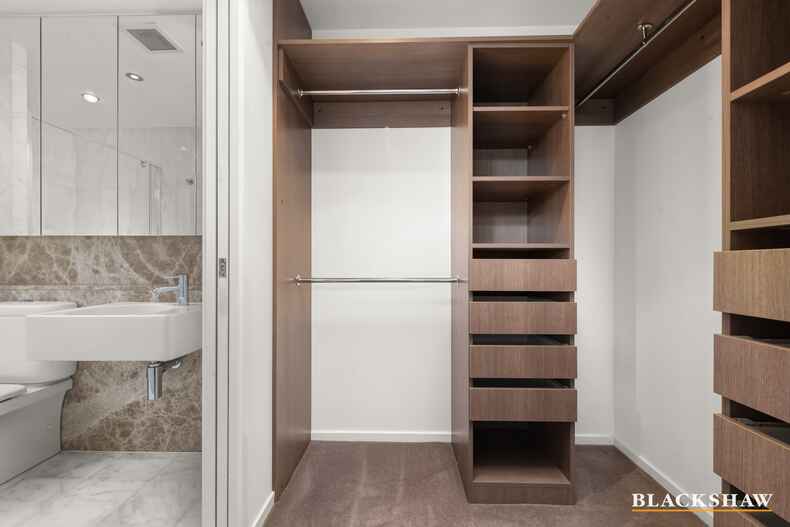 76/15 Coranderrk Street City