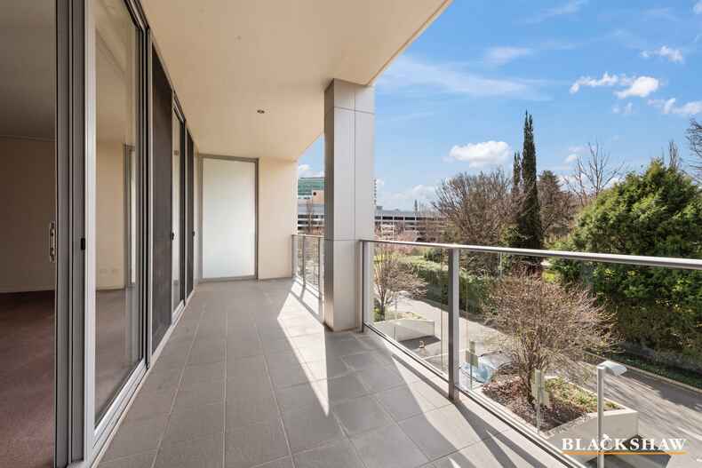 76/15 Coranderrk Street City