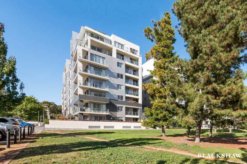 76/15 Coranderrk Street City