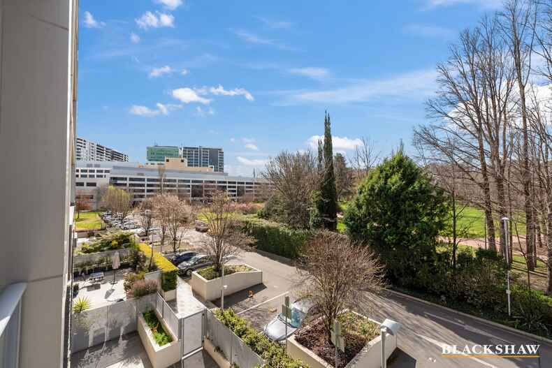 76/15 Coranderrk Street City