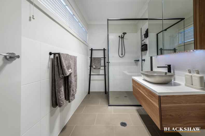 4 Ultimo Street Crace 4 Ultimo Street Crace