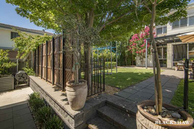 4 Ultimo Street Crace 4 Ultimo Street Crace