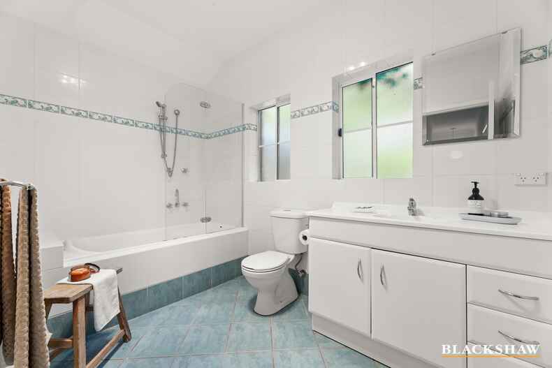 93 Captain Cook Crescent Narrabundah 93 Captain Cook Crescent Narrabundah