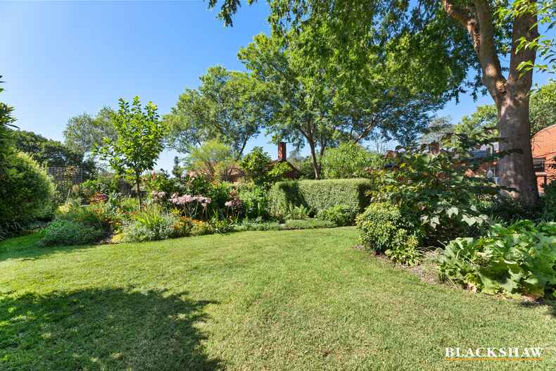 93 Captain Cook Crescent Narrabundah 93 Captain Cook Crescent Narrabundah