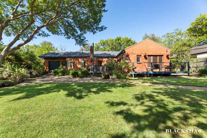 93 Captain Cook Crescent Narrabundah 93 Captain Cook Crescent Narrabundah