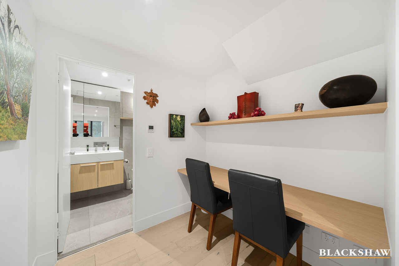 233/81 Cooyong Street Reid