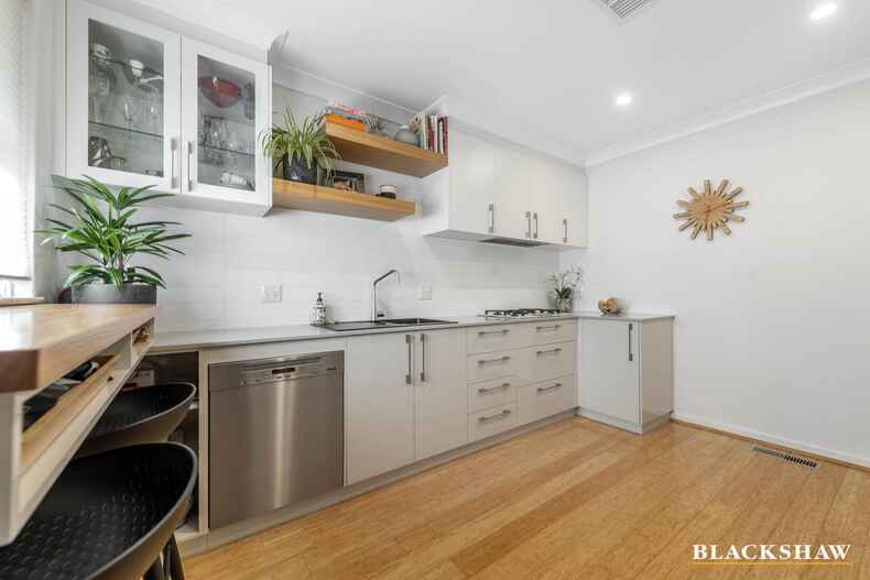 17 Macartney Crescent Deakin 17 Macartney Crescent Deakin