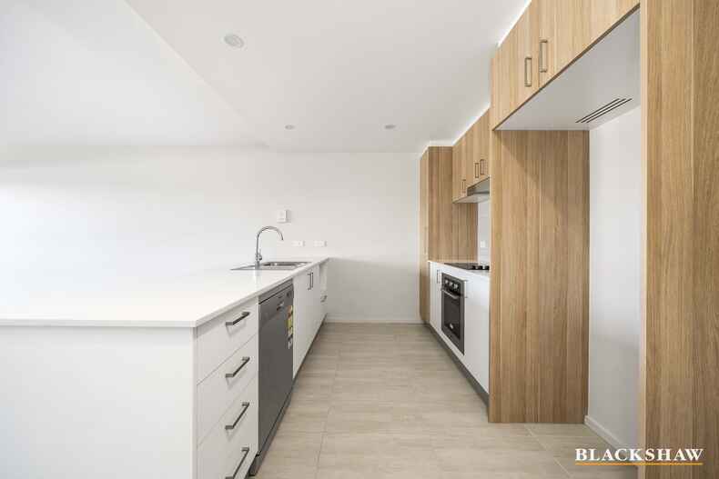 84/35 Oakden Street Greenway