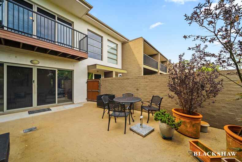 4/33 Eggleston Crescent Chifley