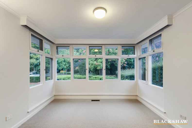 5 Drummond Row Yarralumla