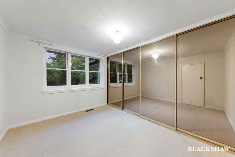 5 Drummond Row Yarralumla