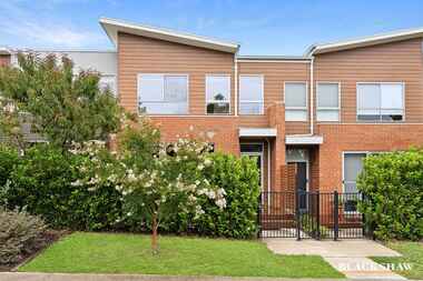 69/128 John Gorton Drive Coombs