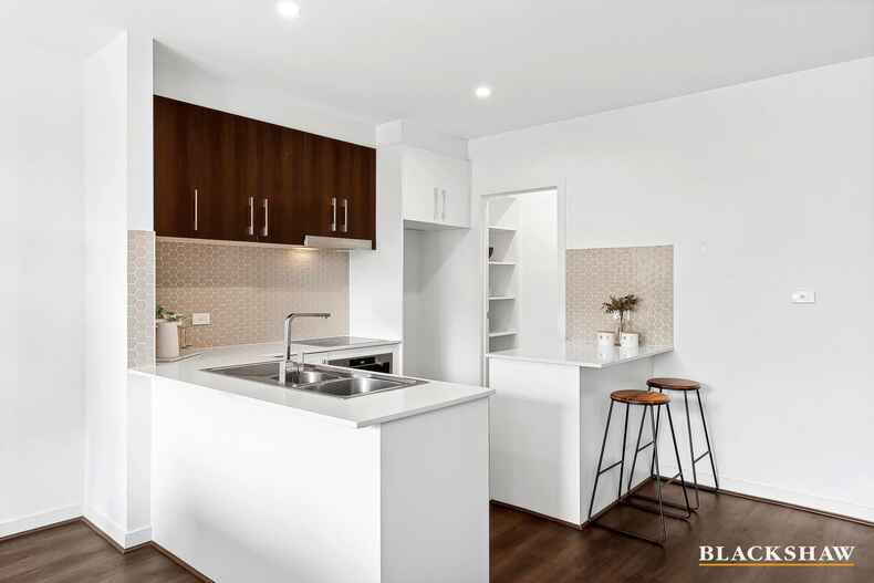 69/128 John Gorton Drive Coombs