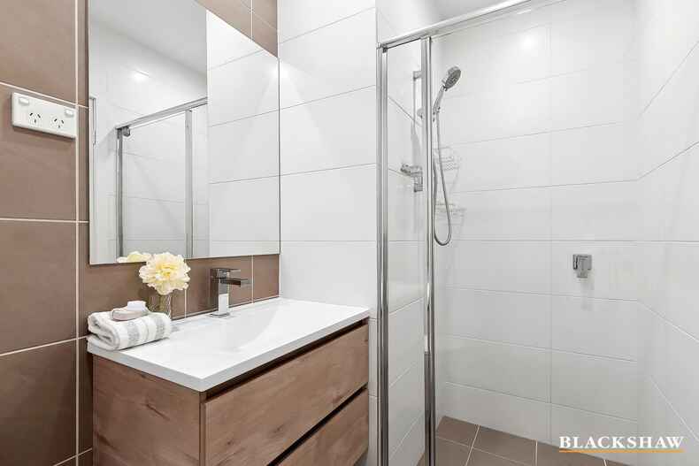 69/128 John Gorton Drive Coombs