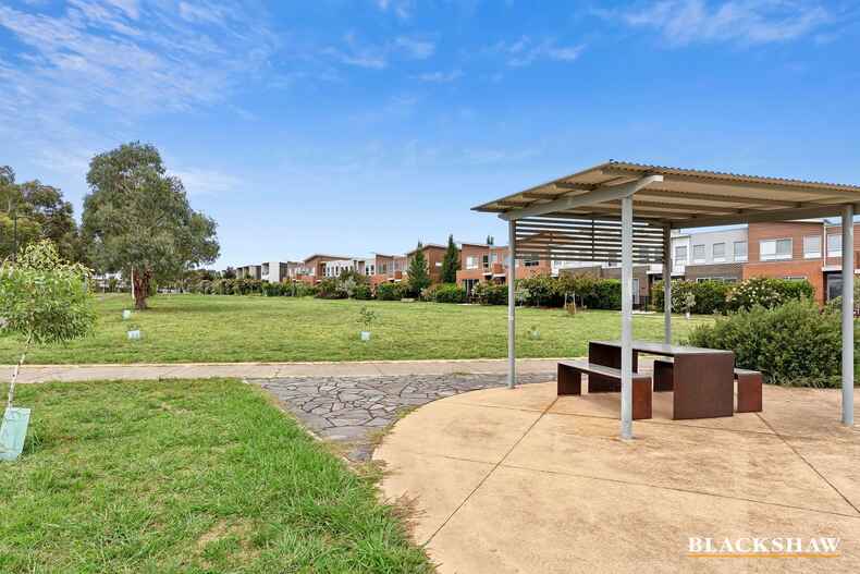 69/128 John Gorton Drive Coombs