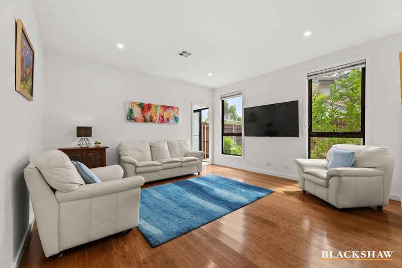 1/11 Aurora Close Mawson