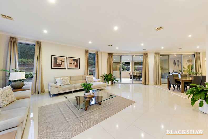 42 Wallangara Street O'Malley 42 Wallangara Street O'Malley