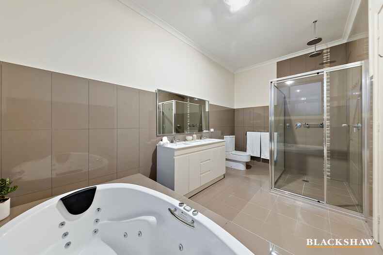 42 Wallangara Street O'Malley 42 Wallangara Street O'Malley