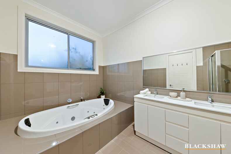 42 Wallangara Street O'Malley 42 Wallangara Street O'Malley