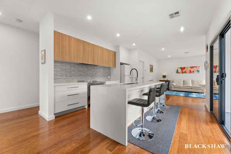 1/11 Aurora Close Mawson