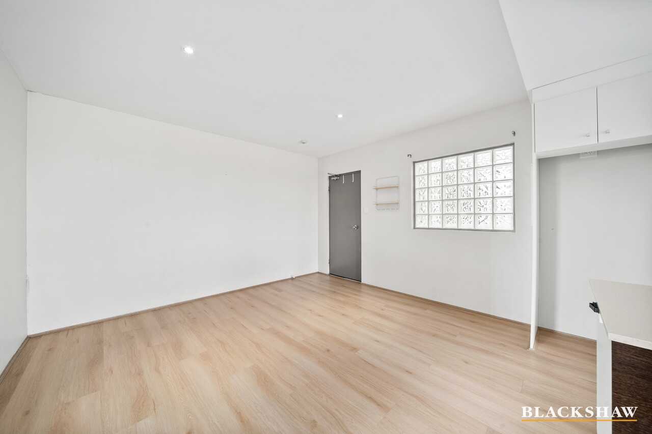 24A/17 Uriarra Road Queanbeyan