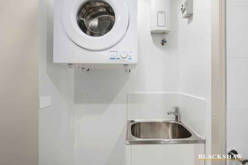 96/122 MacArthur Avenue Turner 96/122 MacArthur Avenue Turner