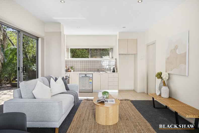 7/71 Torrens Street Braddon