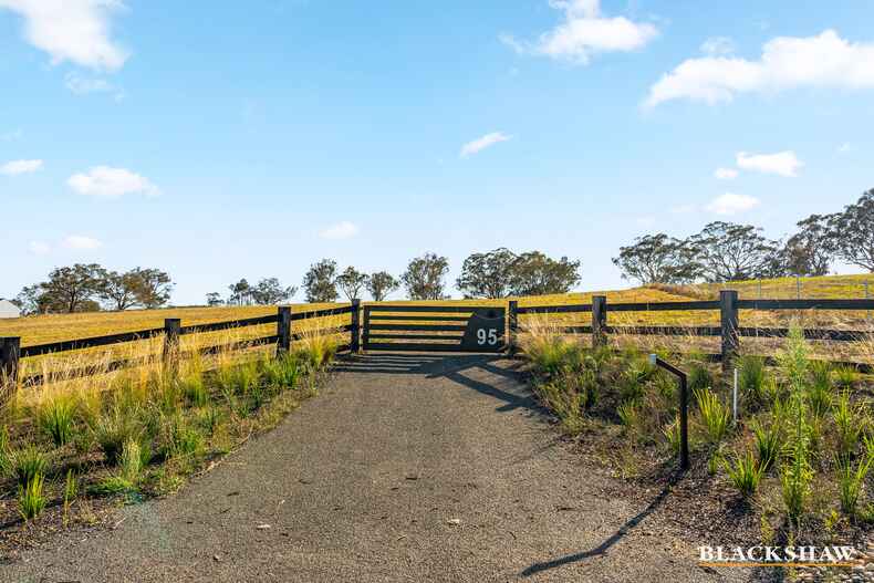 95 Woodbury Drive Sutton 95 Woodbury Drive Sutton