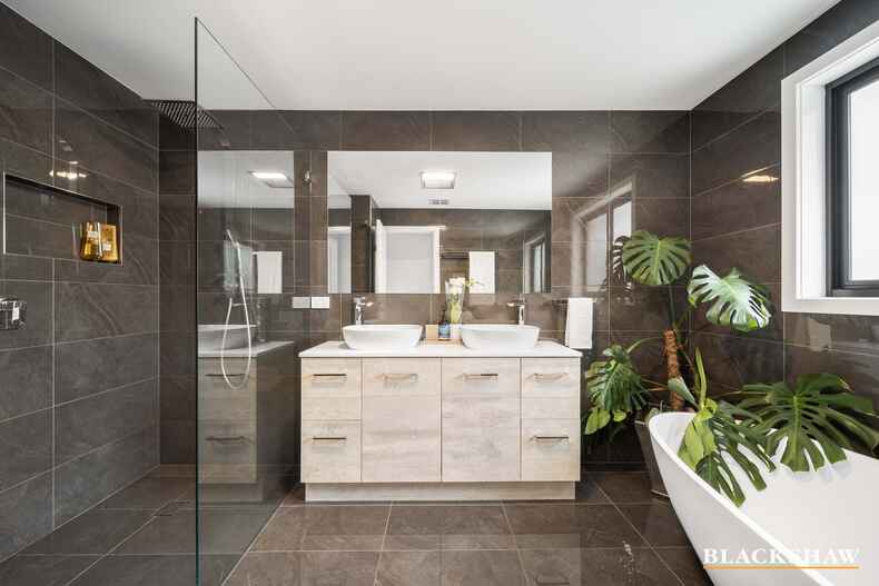 120 Clive Steele Avenue Monash 120 Clive Steele Avenue Monash